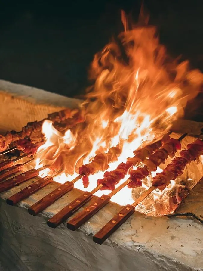 عريش بروق Brooq Tent Hotel Abu Dhabi
